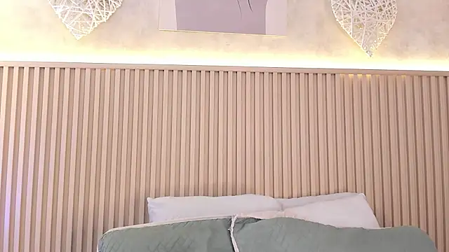 daiana curly online show from 13, 2, 2026