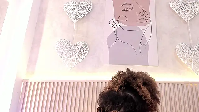 daiana curly online show from 21, 9, 2025