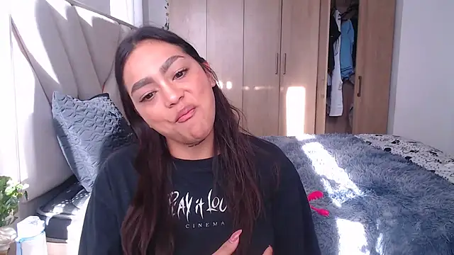 fairylatin222 online show from 18, 3, 2025