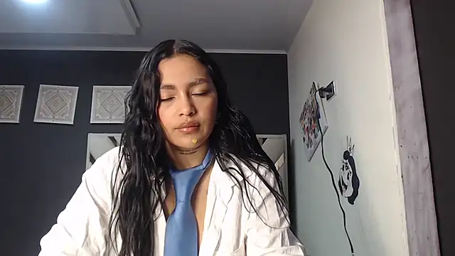 fairylatin222 online show from 17, 4, 2026