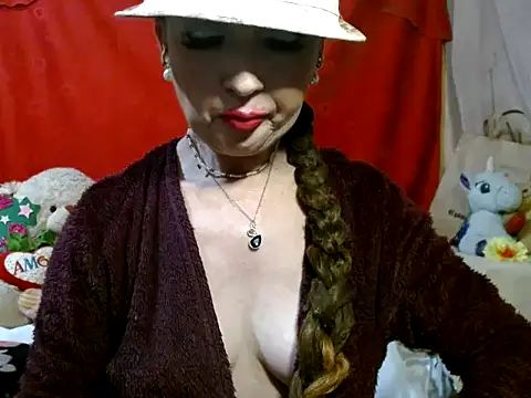 Snapshot of hottieperla chatting on 3, 2, 2026 hottieperla online show from 3, 2, 2026