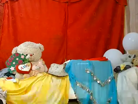 hottieperla online show from 17, 7, 2026