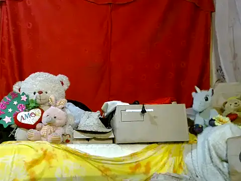 hottieperla online show from 18, 5, 2026
