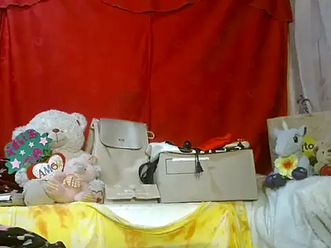 hottieperla online show from 26, 4, 2026