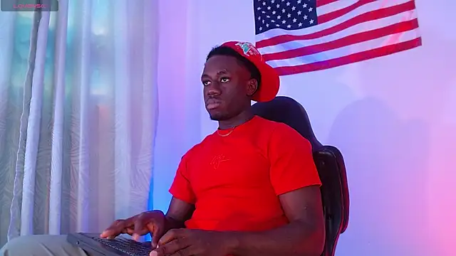 Snapshot of mike_wallace chatting on 26, 11, 2025 mike wallace online show from 26, 11, 2025