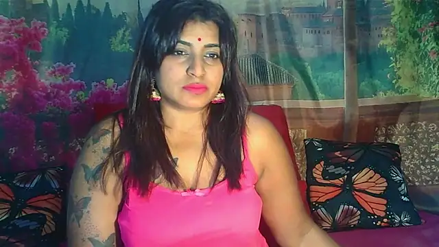 RoyalIndianCreamPuff online show from 12, 6, 2026