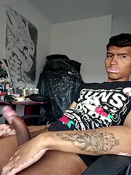 Snapshot of xrobXstax chatting on 12, 10, 2025 xrobXstax online show from 12, 10, 2025