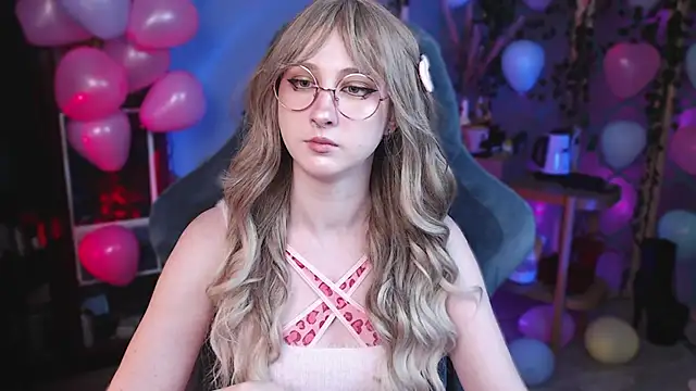 Snapshot of Rory_Pink chatting on 14, 2, 2025 Rory Pink online show from 14, 2, 2025