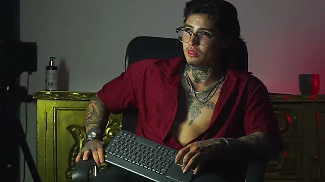 dantecoppolaa  online show from 10, 9, 2025