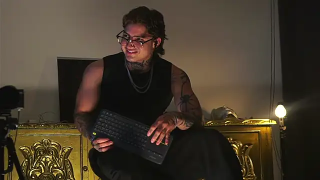 dantecoppolaa  online show from 24, 9, 2025