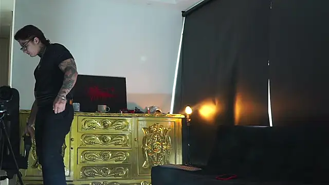 dantecoppolaa  online show from 20, 9, 2025