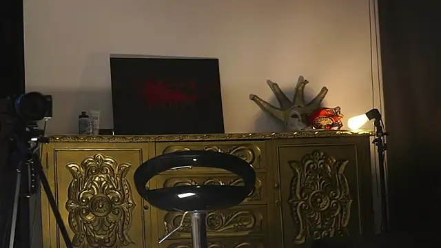 dantecoppolaa  online show from 26, 9, 2025