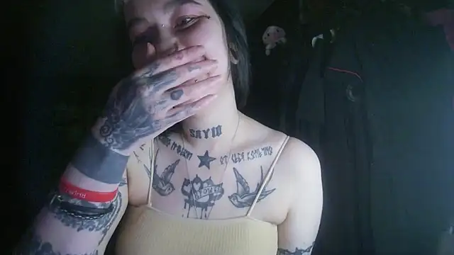 Snapshot of MoorderxDoll chatting on 4, 2, 2025 MoorderxDoll online show from 4, 2, 2025