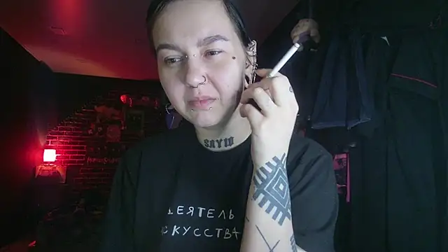 Snapshot of MoorderxDoll chatting on 6, 12, 2024 MoorderxDoll online show from 6, 12, 2024