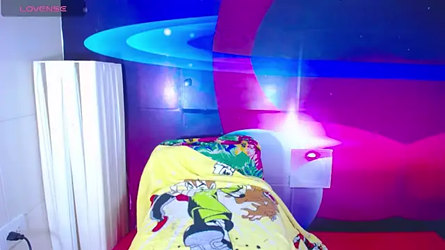 Cristalxxts online show from 3, 10, 2025