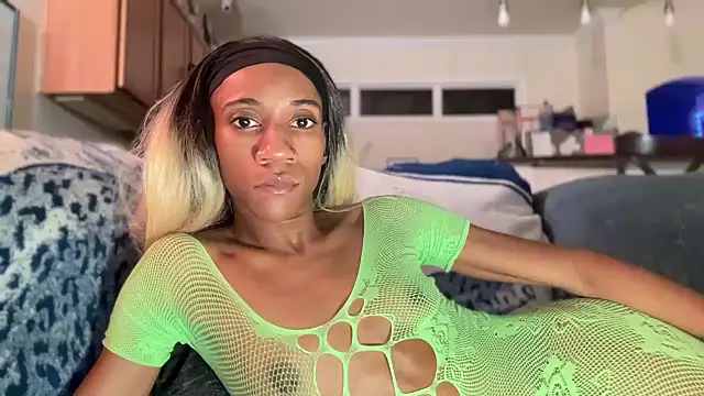 cutiesigh online show from 10, 10, 2025