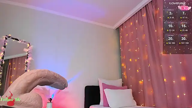 LeylaNoiry online show from 22, 2, 2025