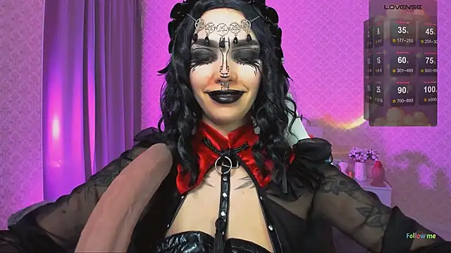 LeylaNoiry online show from 18, 10, 2025