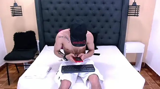 mailo bronw online show from 11, 3, 2025