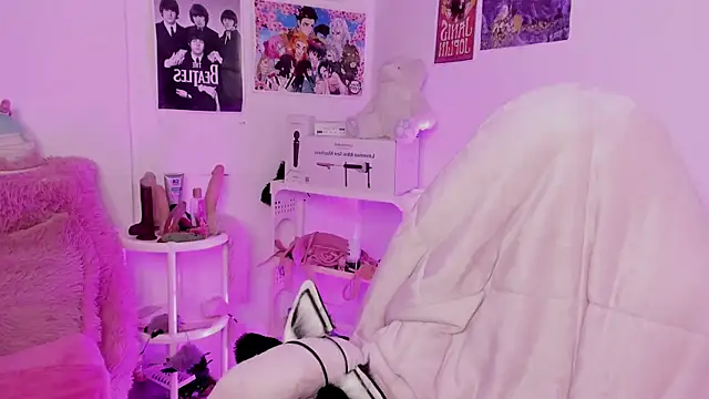 Sachi Meow online show from 8, 11, 2025