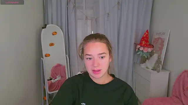 LovelyJessie online show from 24, 10, 2025