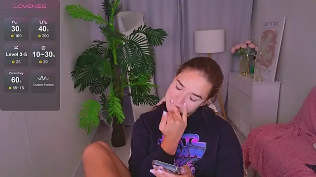 LovelyJessie online show from 17, 6, 2026