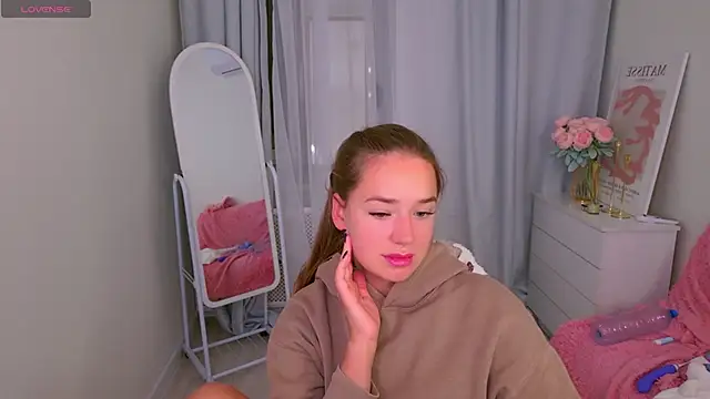 LovelyJessie online show from 5, 10, 2025