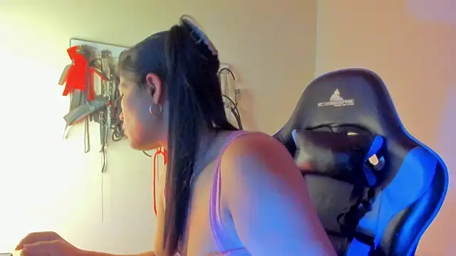 scarlet-kennedy98 online show from 12, 4, 2026