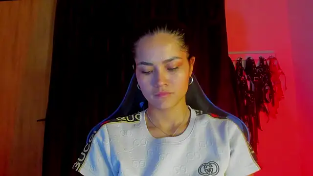 scarlet-kennedy98 online show from 5, 11, 2025