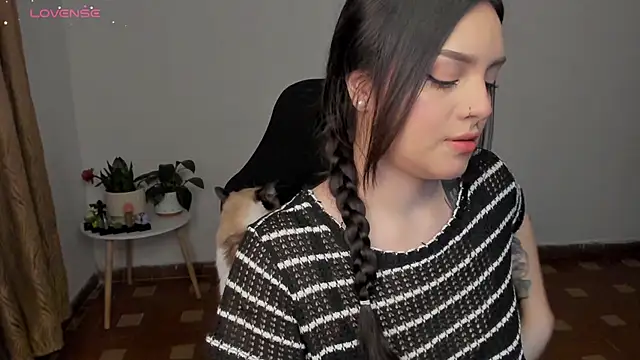 Snapshot of anaveleeez chatting on 2, 2, 2025 anaveleeez online show from 2, 2, 2025