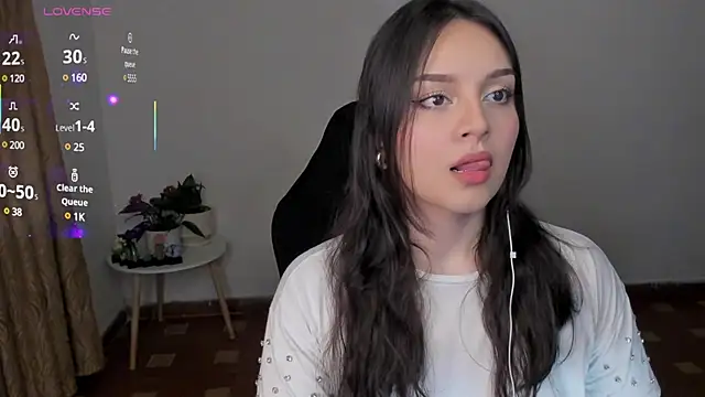 Snapshot of anaveleeez chatting on 23, 2, 2025 anaveleeez online show from 23, 2, 2025