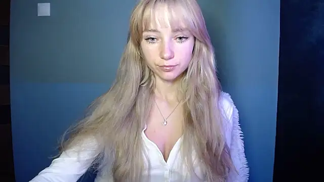 LuciaYoung online show from 11, 10, 2025