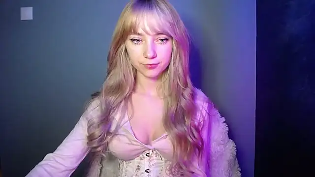 LuciaYoung online show from 9, 11, 2025