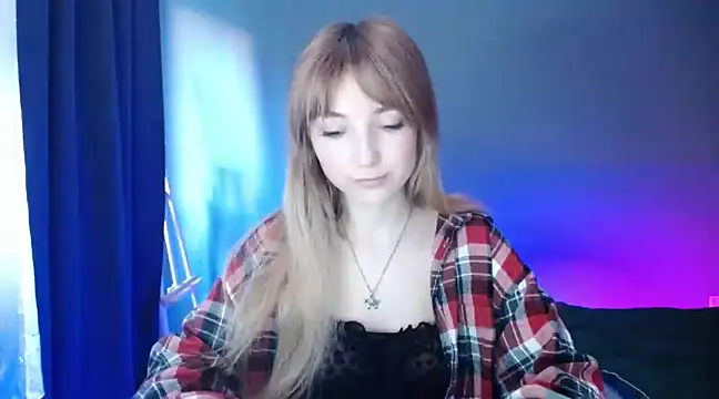 LuciaYoung online show from 20, 3, 2025