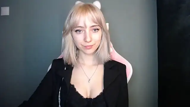 LuciaYoung online show from 21, 3, 2026