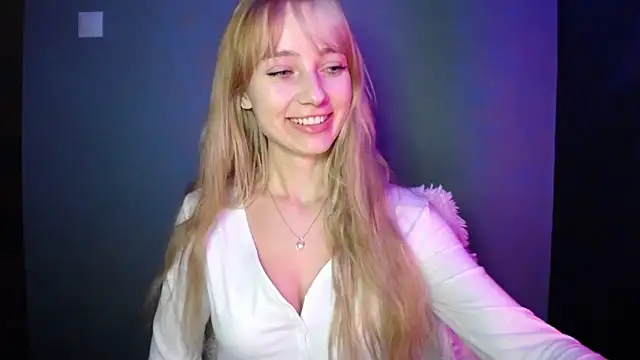 LuciaYoung online show from 8, 10, 2025