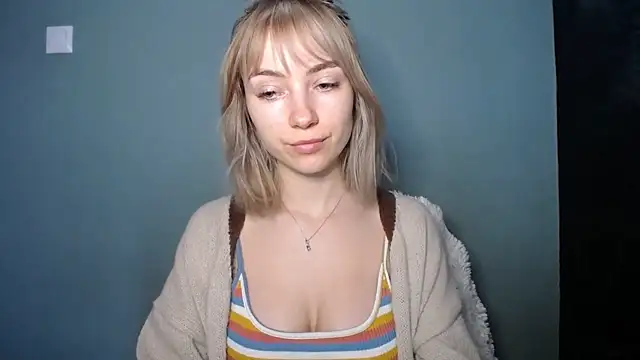 LuciaYoung online show from 20, 2, 2026