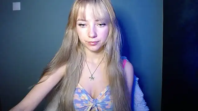 LuciaYoung online show from 14, 11, 2025