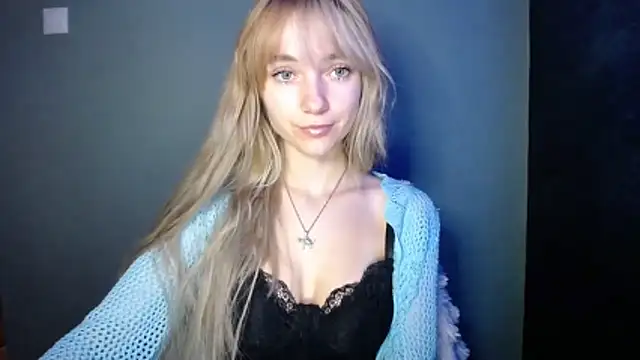 LuciaYoung online show from 15, 11, 2025