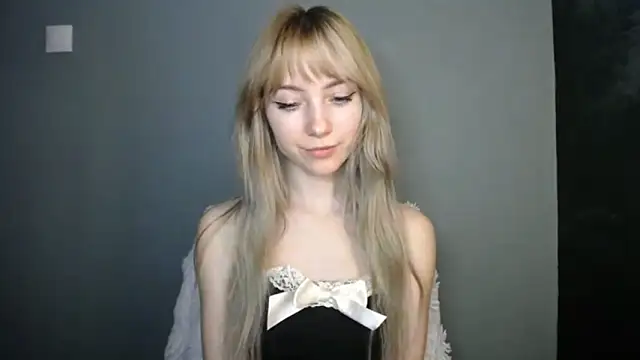 LuciaYoung online show from 1, 2, 2026