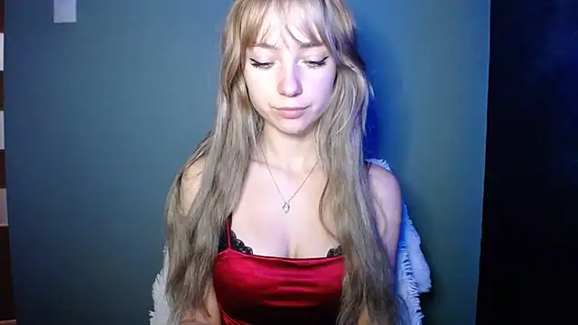 LuciaYoung online show from 17, 10, 2025