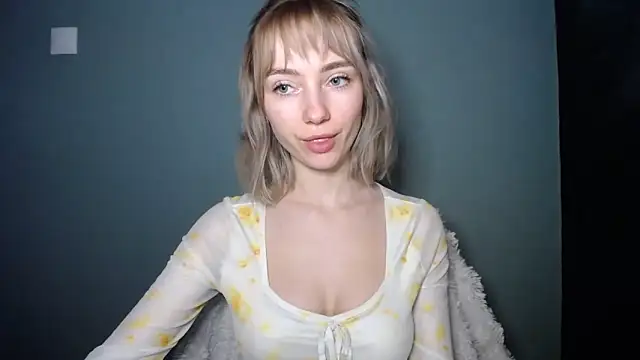 LuciaYoung online show from 18, 2, 2026