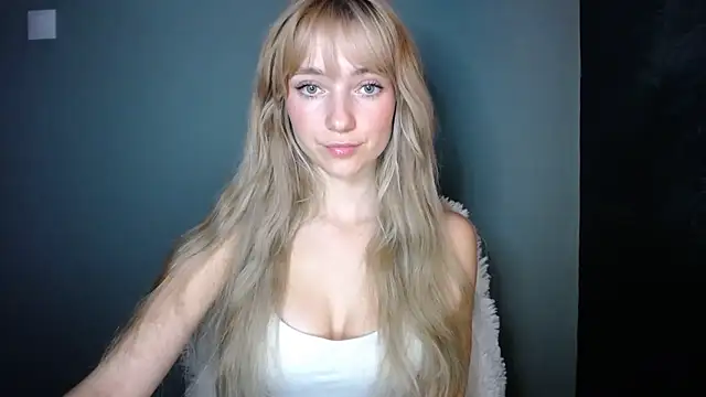 LuciaYoung online show from 7, 11, 2025