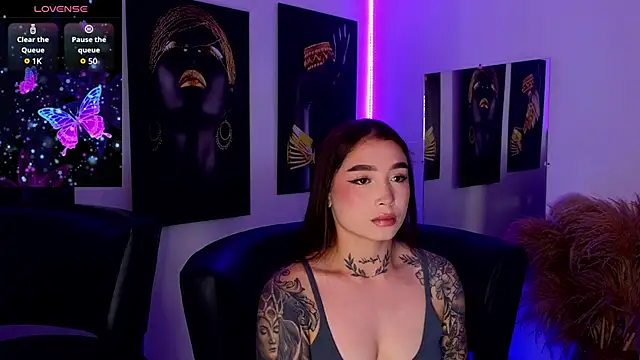  brenna hanson online show from 29, 11, 2025