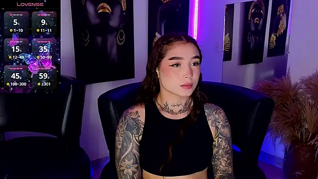  brenna hanson online show from 22, 11, 2025