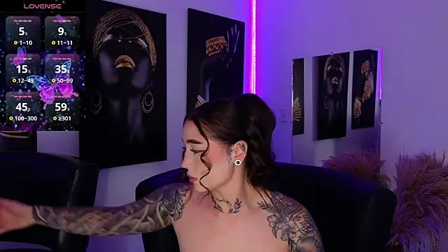  brenna hanson online show from 6, 11, 2025