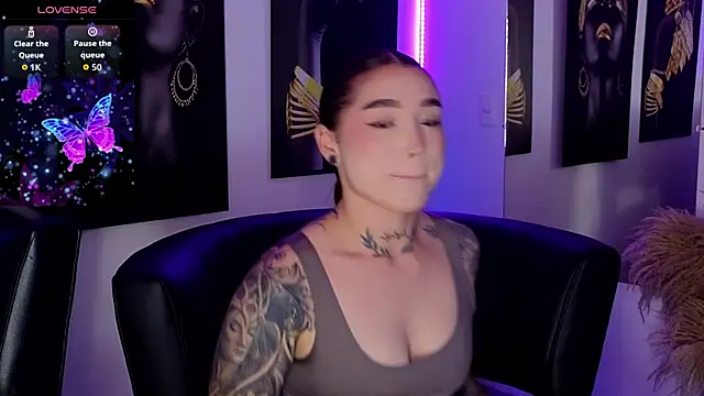  brenna hanson online show from 27, 11, 2025