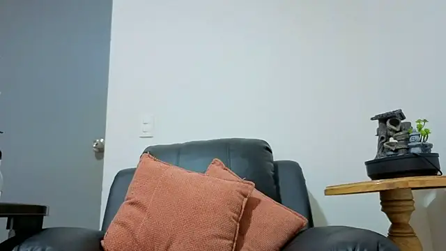 Issa Km  online show from 22, 12, 2025