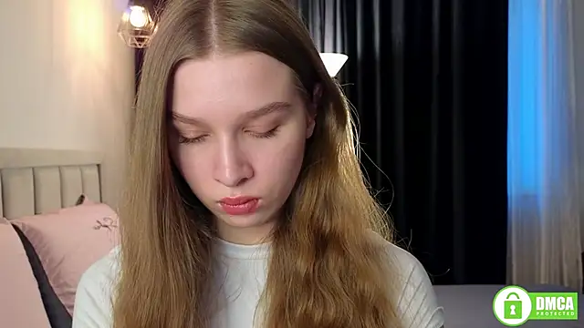 Snapshot of CutieBeauty chatting on 3, 12, 2025 CutieBeauty online show from 3, 12, 2025