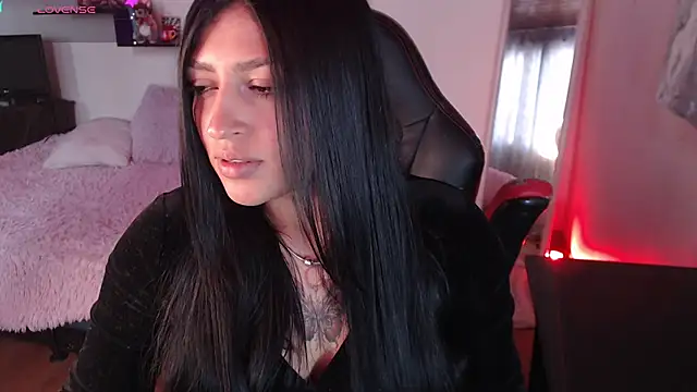 MissDennise online show from 25, 9, 2025